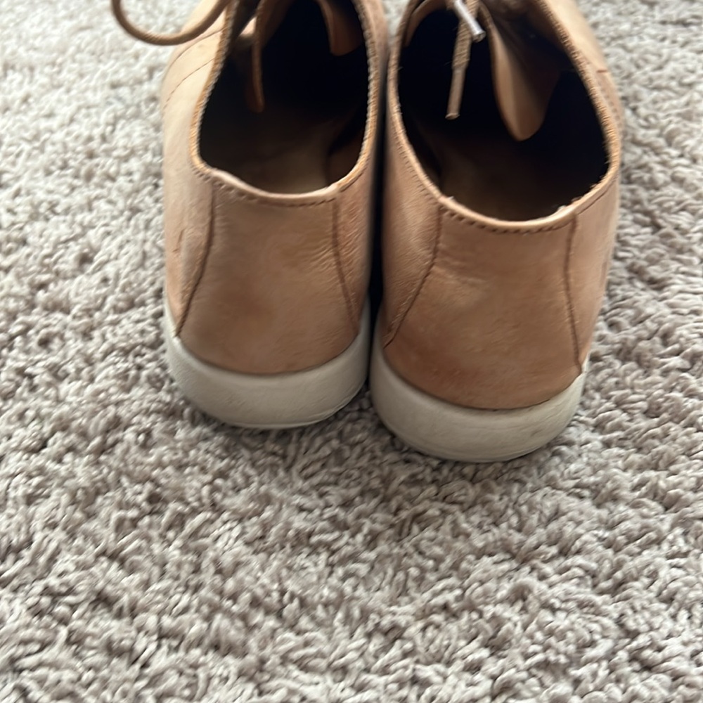 Tom Shoes - Picture 4 of 5